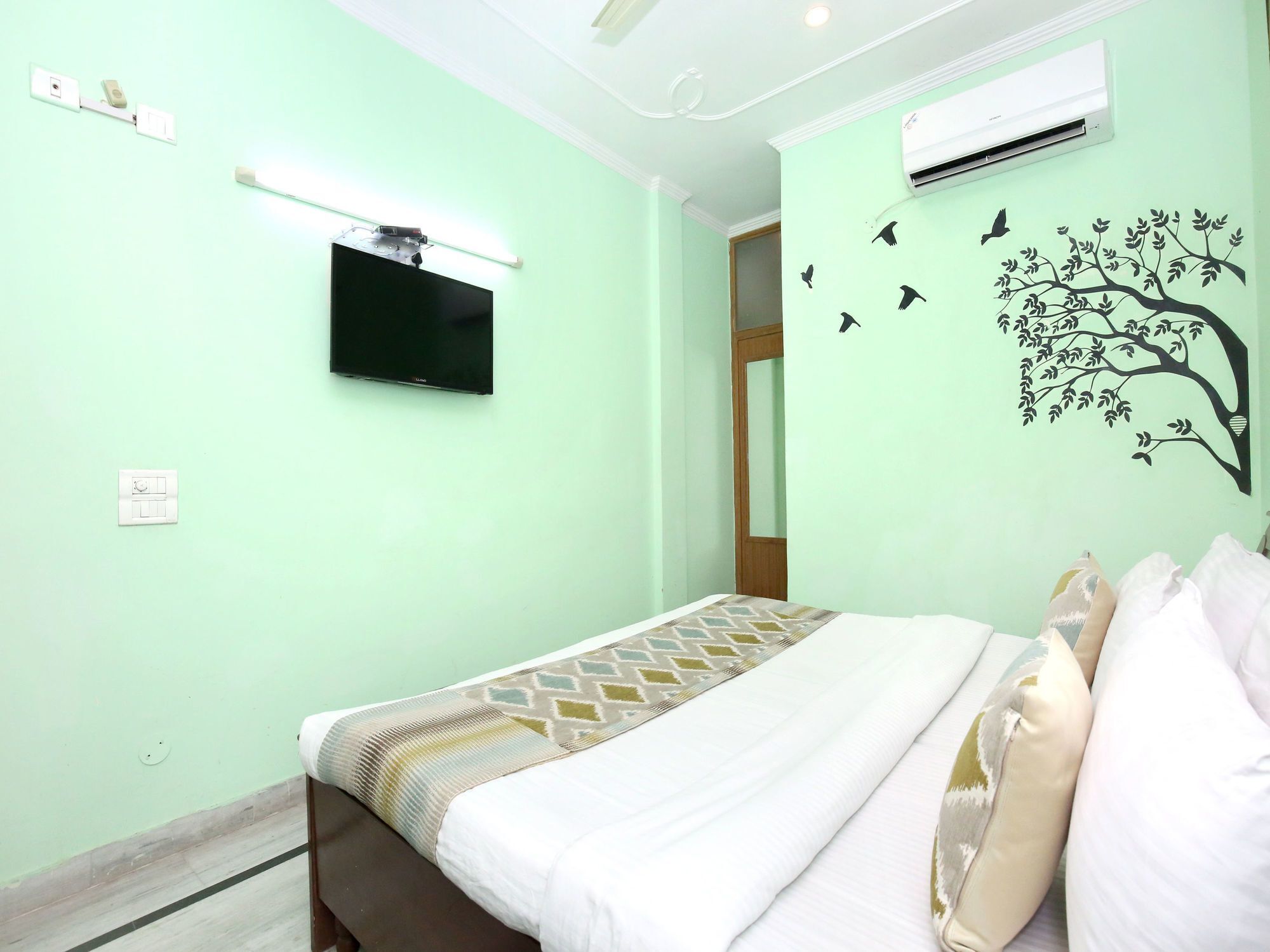 Oyo 6463 Hotel Dove Chandigarh Bagian luar foto